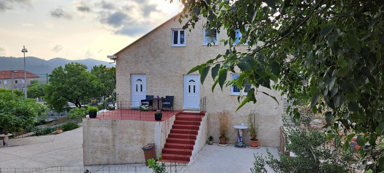 Motel Stone Gardens Doli Екстериор снимка